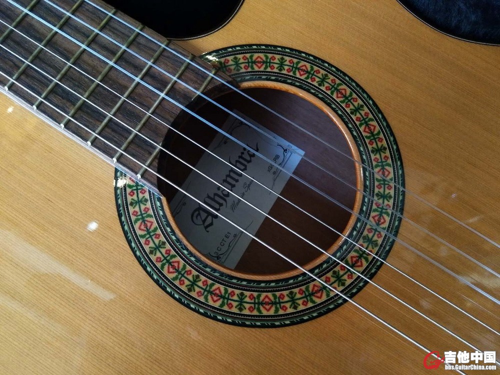 西班牙产Alhambra 3C CT E1超薄古典电箱吉他5.jpg