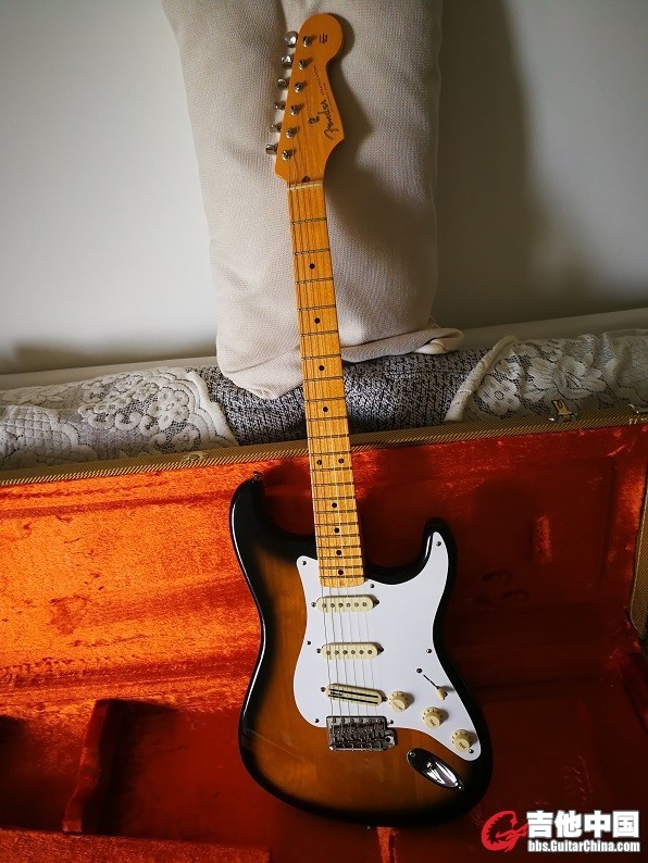 Fender Hotrod Vintage 57.jpg