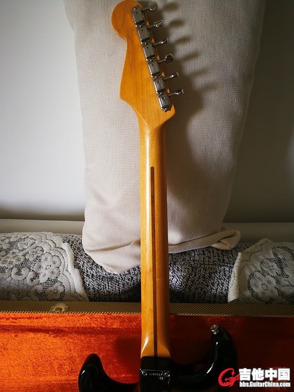 Fender Hotrod Vintage 57 back.jpg