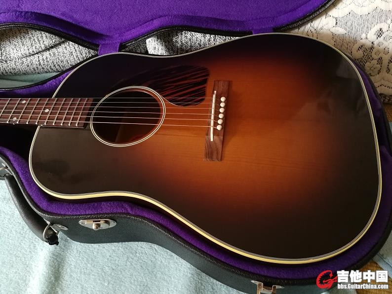 Gibson 1942 Legend J-45 (2).jpg