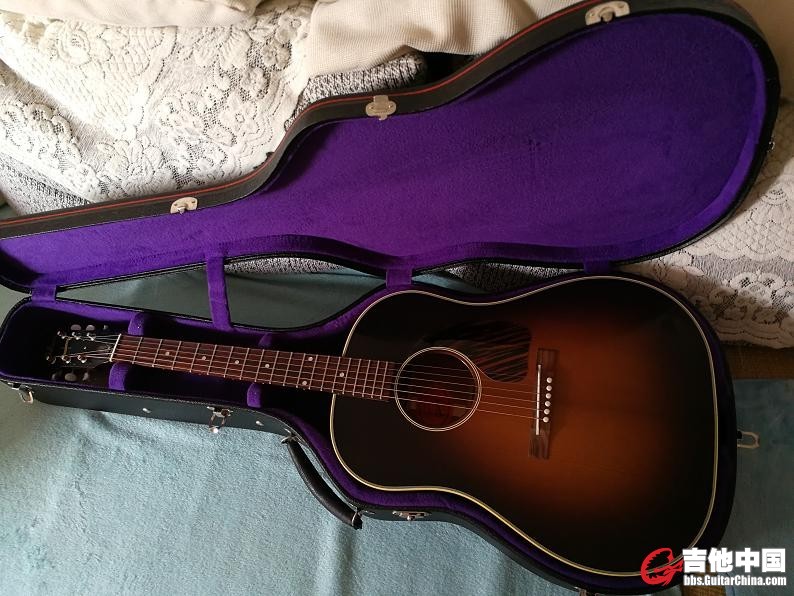 Gibson 1942 Legend J-45.jpg