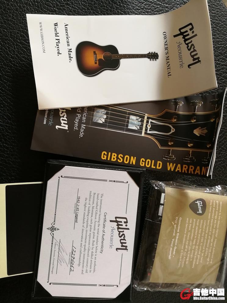 Gibson 1942 Legend J-45 (7).jpg