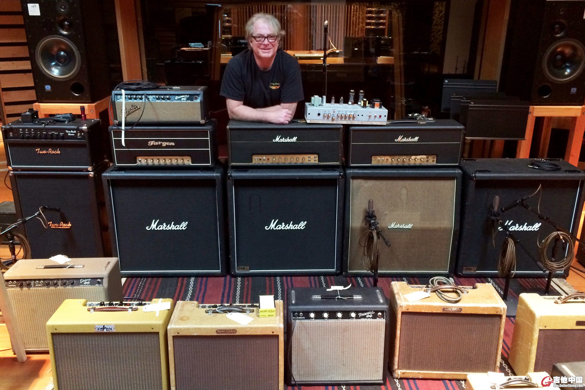 MikeAmps_vDD-696x464.jpg
