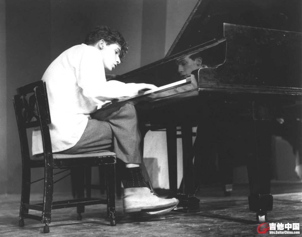 Glenn Gould.jpg