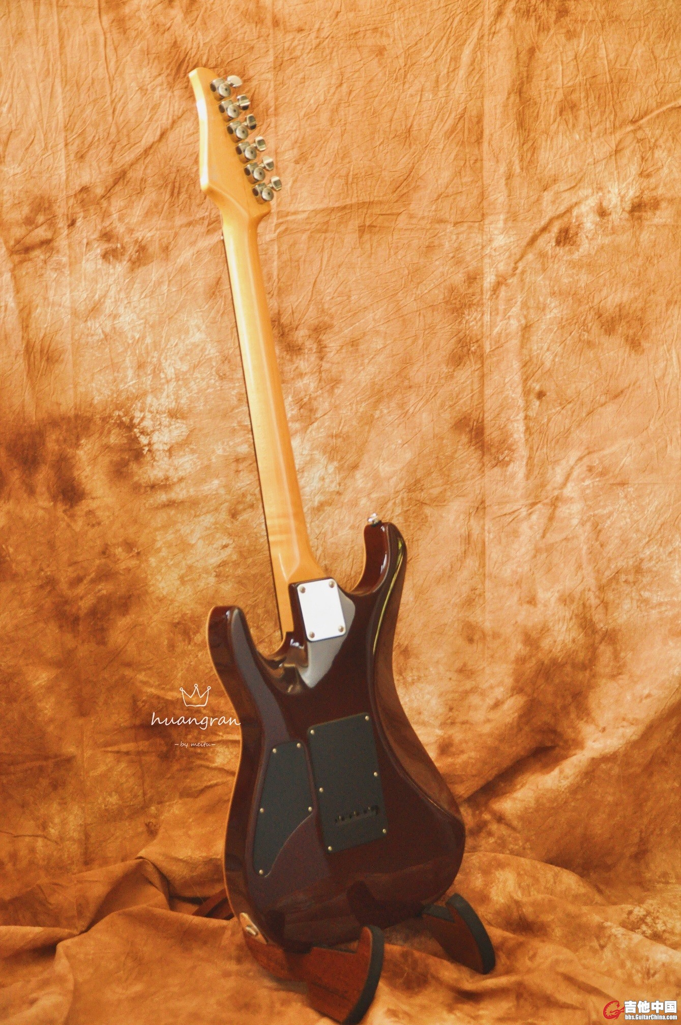 suhr 04.jpg