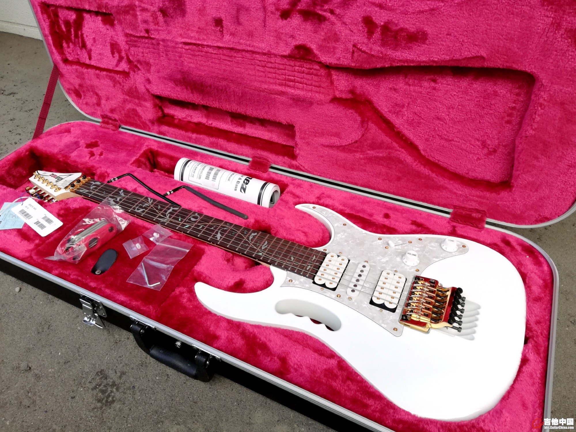 2.Ibanez Jem 7V