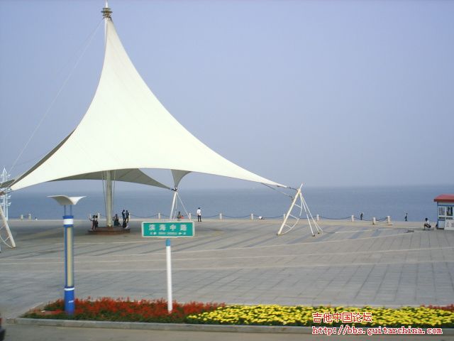 广场1.JPG