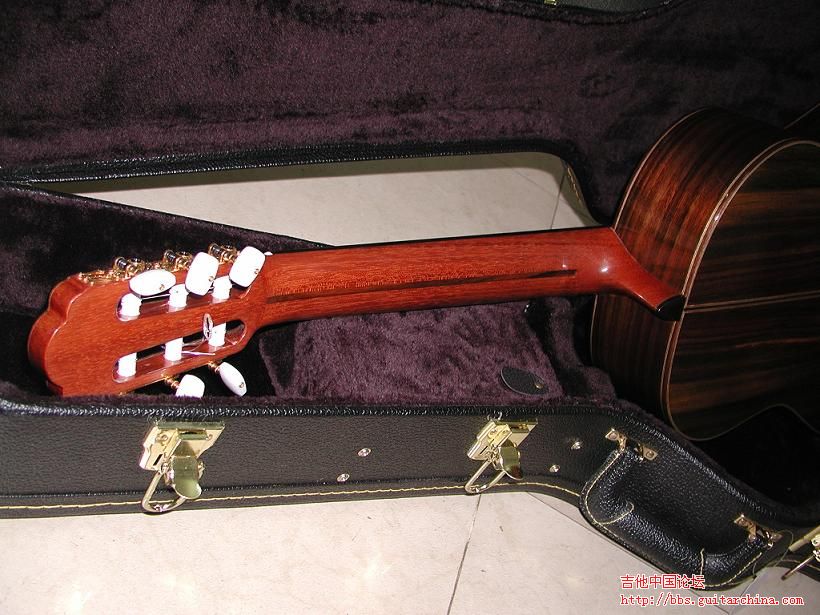 3小蒋吉他.JPG