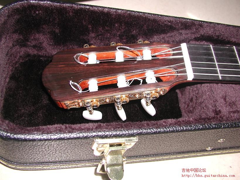 4小蒋吉他.JPG