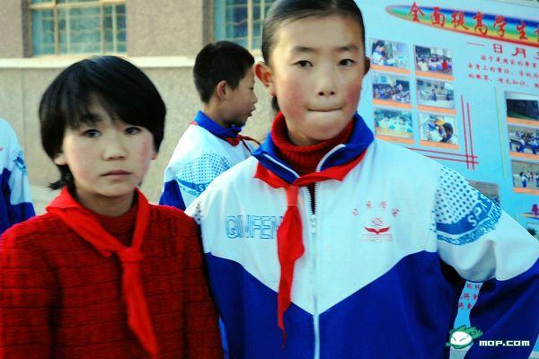小学的孩子们.jpg
