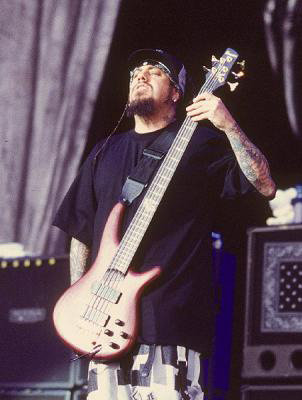 0703_korn_live_d.jpg