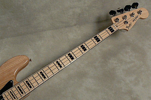 Fender Japan JB75B 4.jpg
