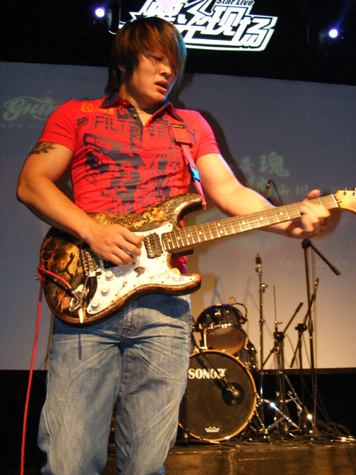 2007.7.14致敬吉他大师 124 copy.jpg