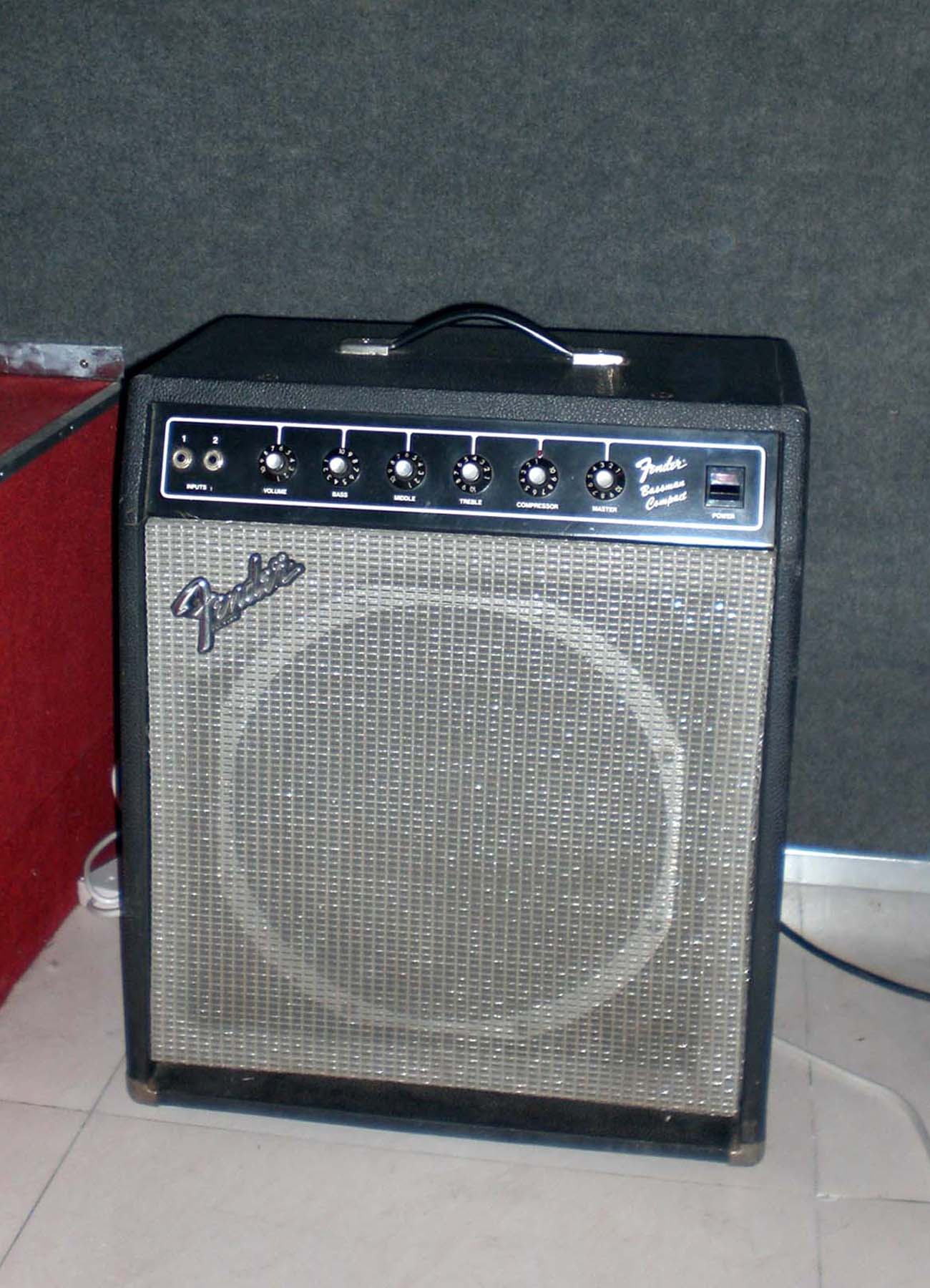 FENDER BASSMAN
