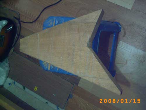 句号的琴体.jpg