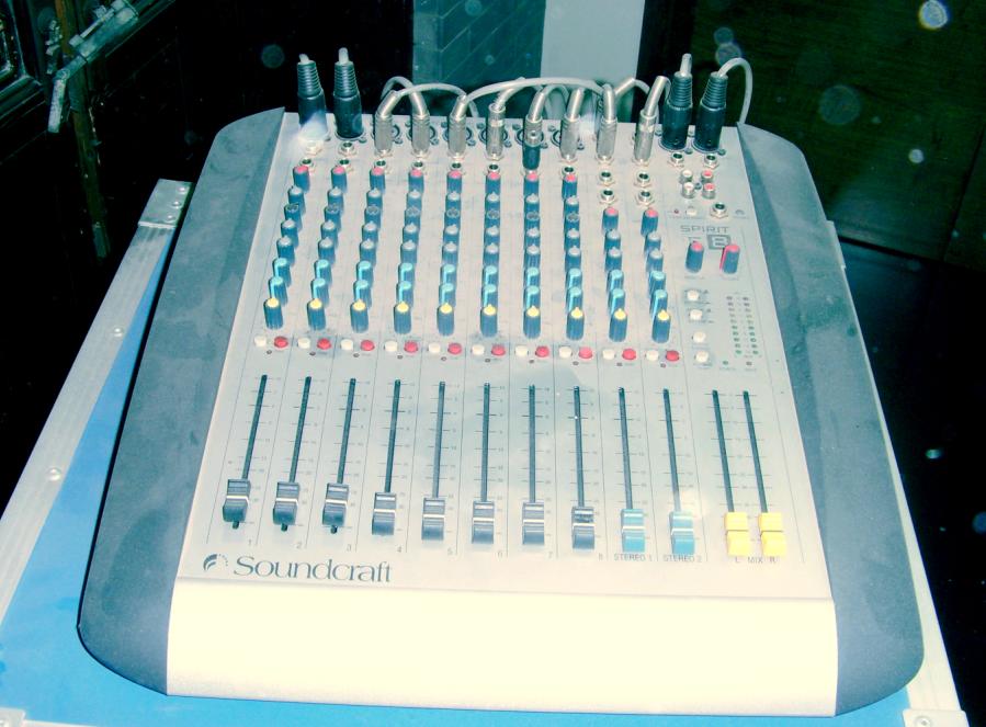 调音台.jpg