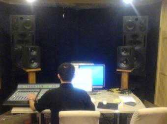 学员在Protools HD3上操作实习.jpg