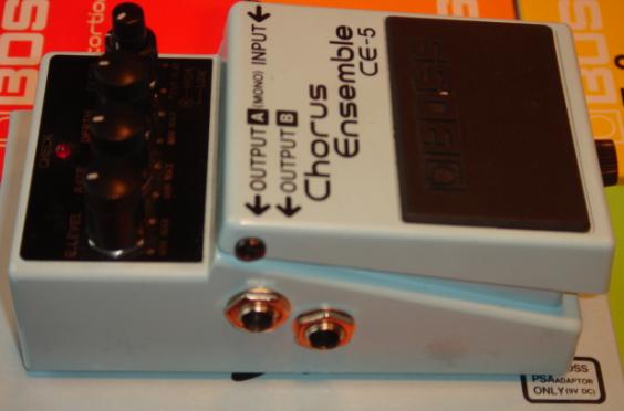 BOSS CE-5侧.jpg