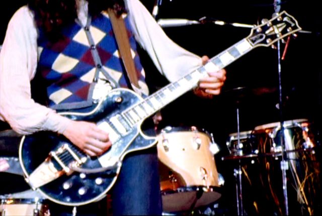 GibsonLPBlackBeauty1.jpg