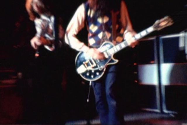 GibsonLPBlackBeauty2.jpg
