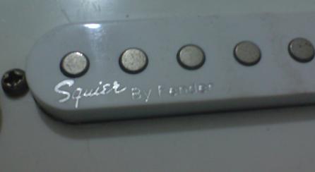 拾音器，fender为正体