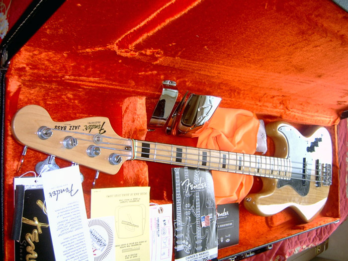 75 jazz bass 2.jpg