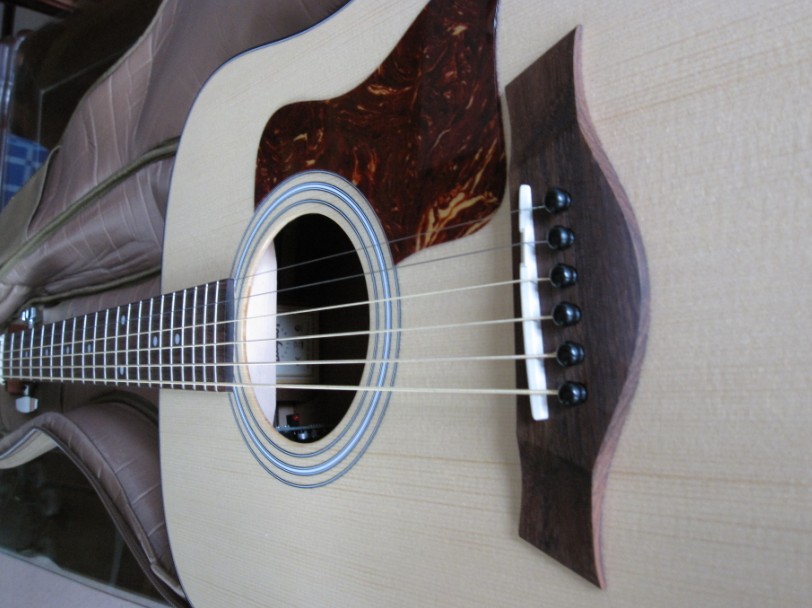 TAYLOR4.jpg