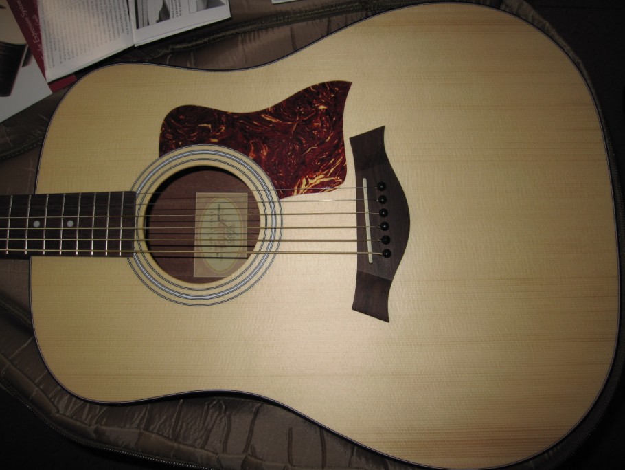 TAYLOR2.jpg