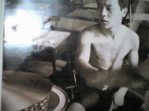 做梦乐队排练时的窦唯