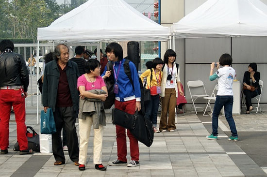 刺猬全家“摩登”.jpg