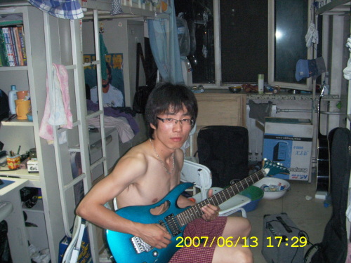 低调土匪.jpg