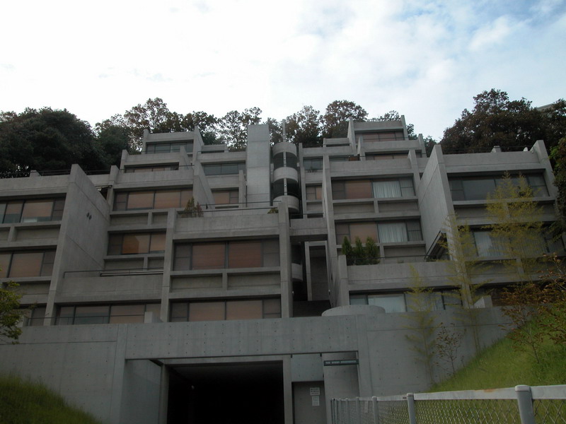 六甲山集合住宅01_缩小大小.jpg