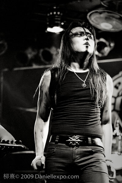 20091101 halloween 13 club Evilthorn-8.jpg