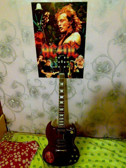 gibson 2.jpg