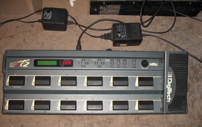 JT_L)T6UBQTR{C(~`R]QBE5.jpg