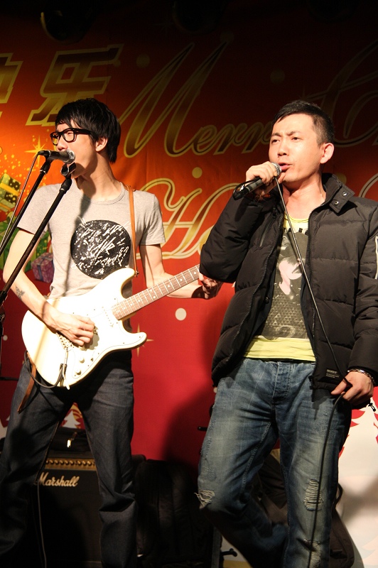 大地乐团陈刚