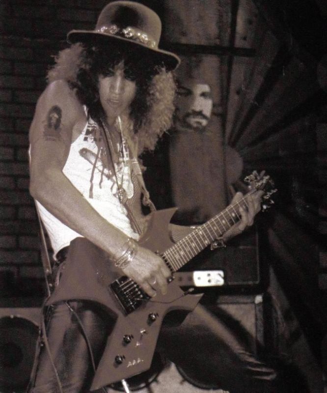 slash e462312e5fdc2c754ec226da.jpg