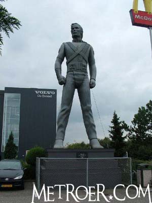 lnyt20080829181313.jpg