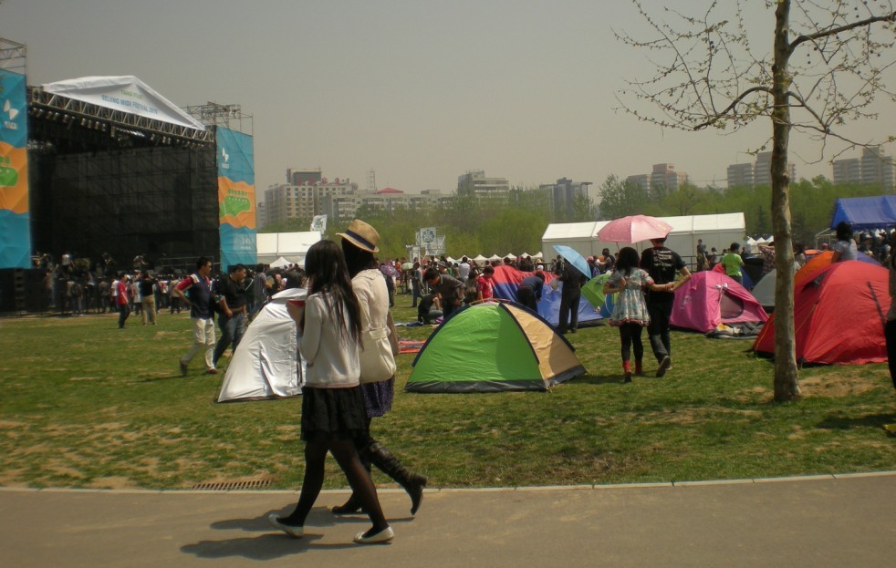 第一天（TANG舞台）.jpg