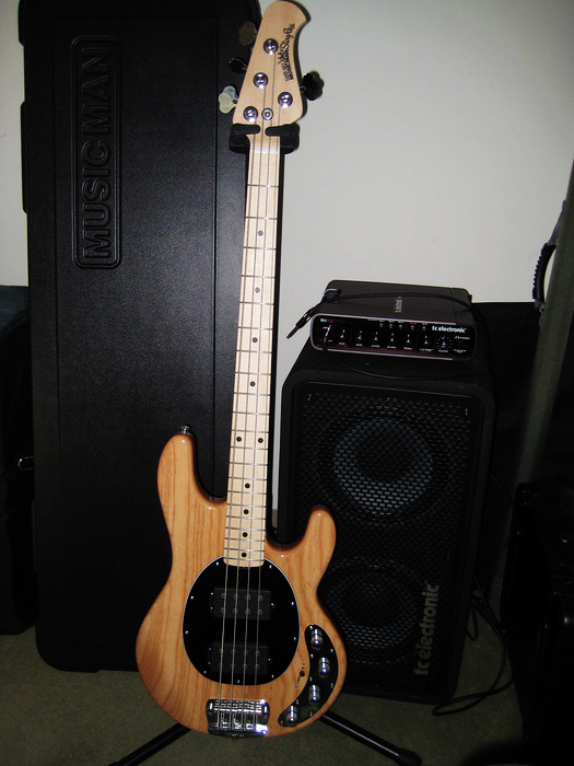 MusicMan StingRay 4 HH.jpg