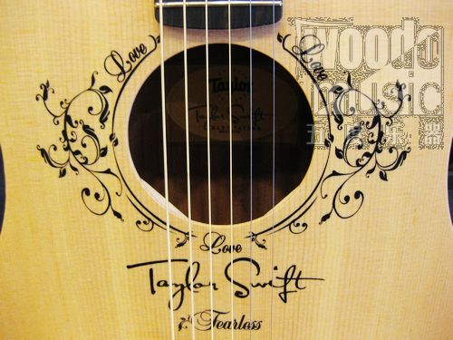 TAYLOR TS BE  2.JPG