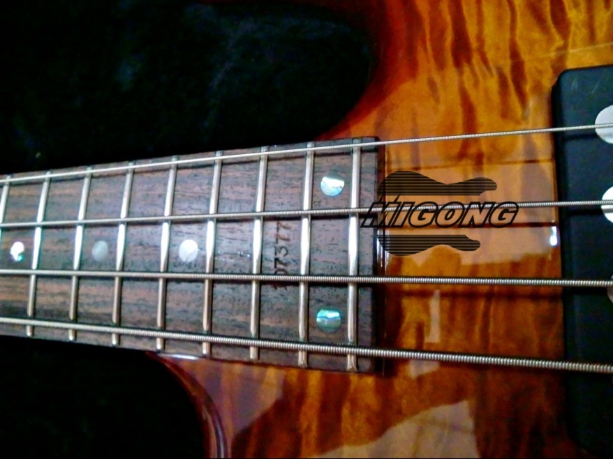 bass1.jpg