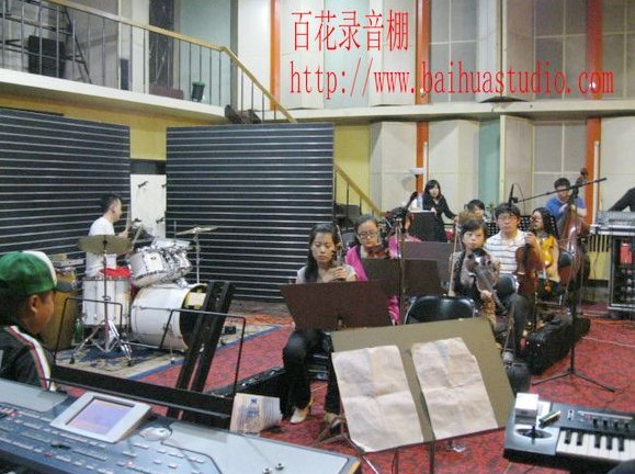 小编制管弦乐与电声乐队在百花排练厅排练3.jpg
