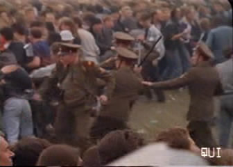 子弟兵开打了.jpg
