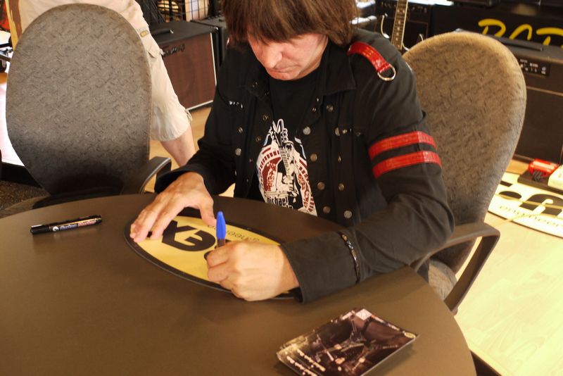 signature logosmall.jpg