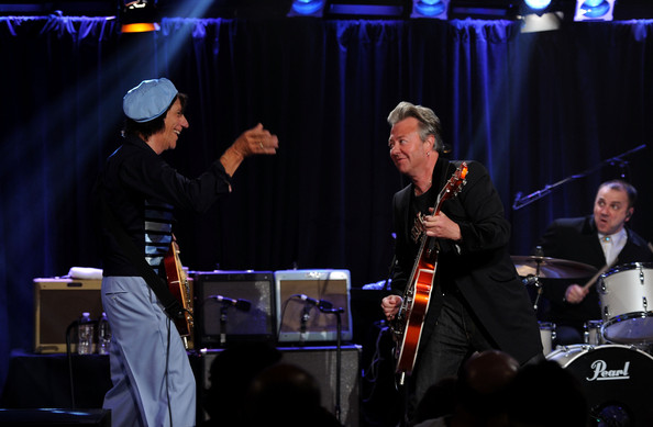 Jeff+Beck+Commemorates+Les+Paul+95th+Birthday+I8I8ILmDF0Ol.jpg