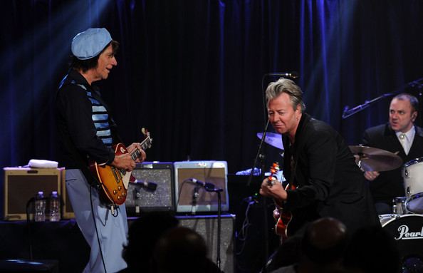 Jeff+Beck+Commemorates+Les+Paul+95th+Birthday+faIBWZ0_GUUl.jpg