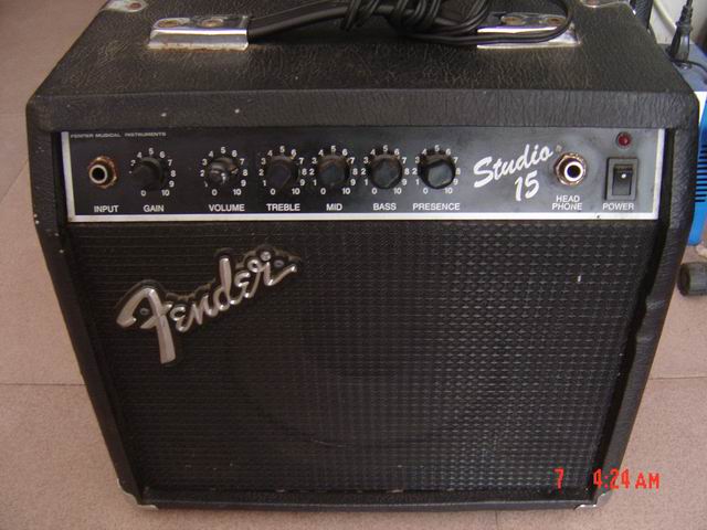 FENDER STUDIO 15.jpg