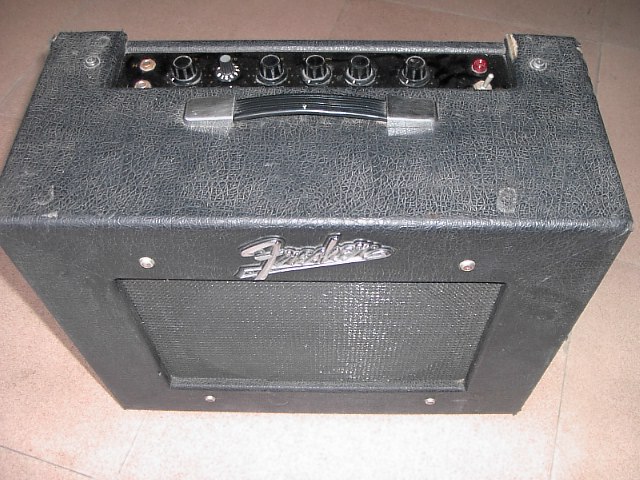 FENDER PG250PRINCETON日本.JPG