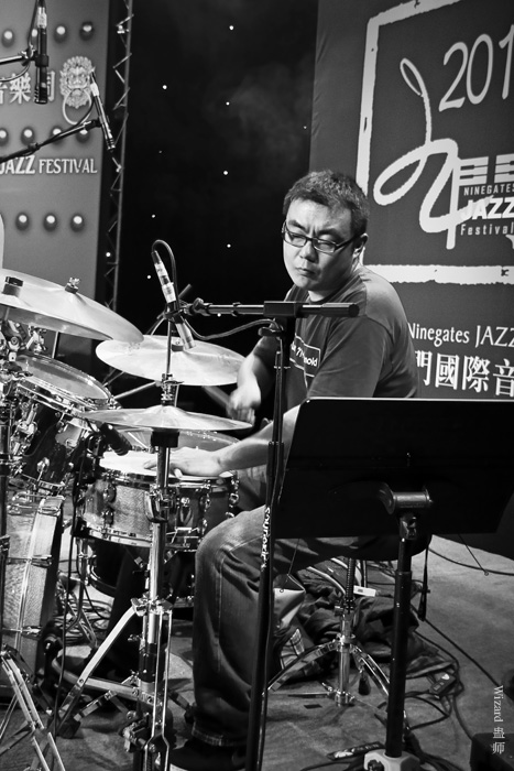 Zhang Ying Jazz Group：贝贝.jpg